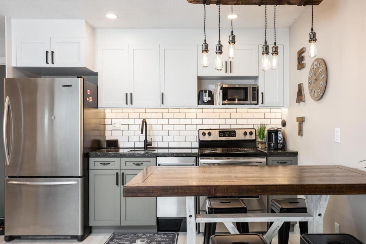 Nest On Perfection - Newly Renovated Ski In Ski Out Mountain View Condo Big White Exterior foto