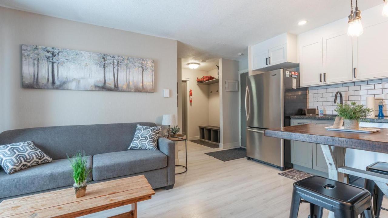 Nest On Perfection - Newly Renovated Ski In Ski Out Mountain View Condo Big White Exterior foto